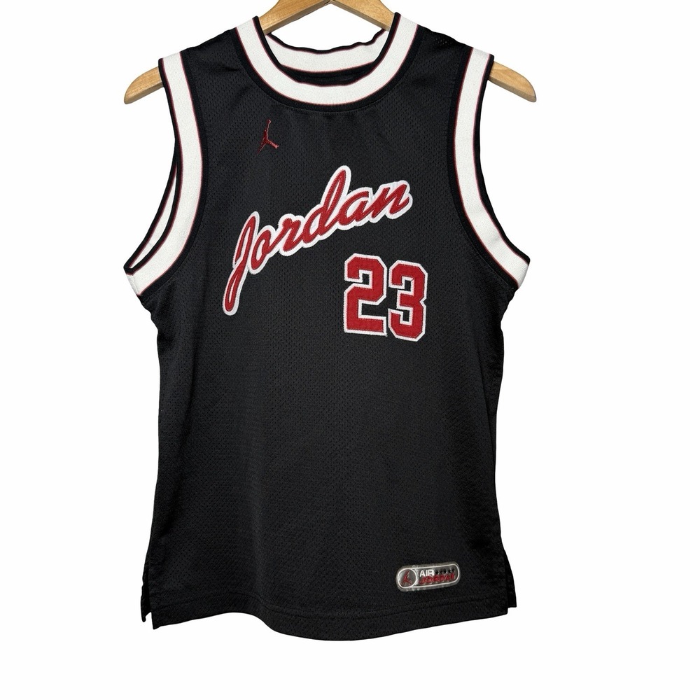 Air Jordan Michael Jordan 23 Jersey Youth M Black Red Y2K Basketball VTG 2005